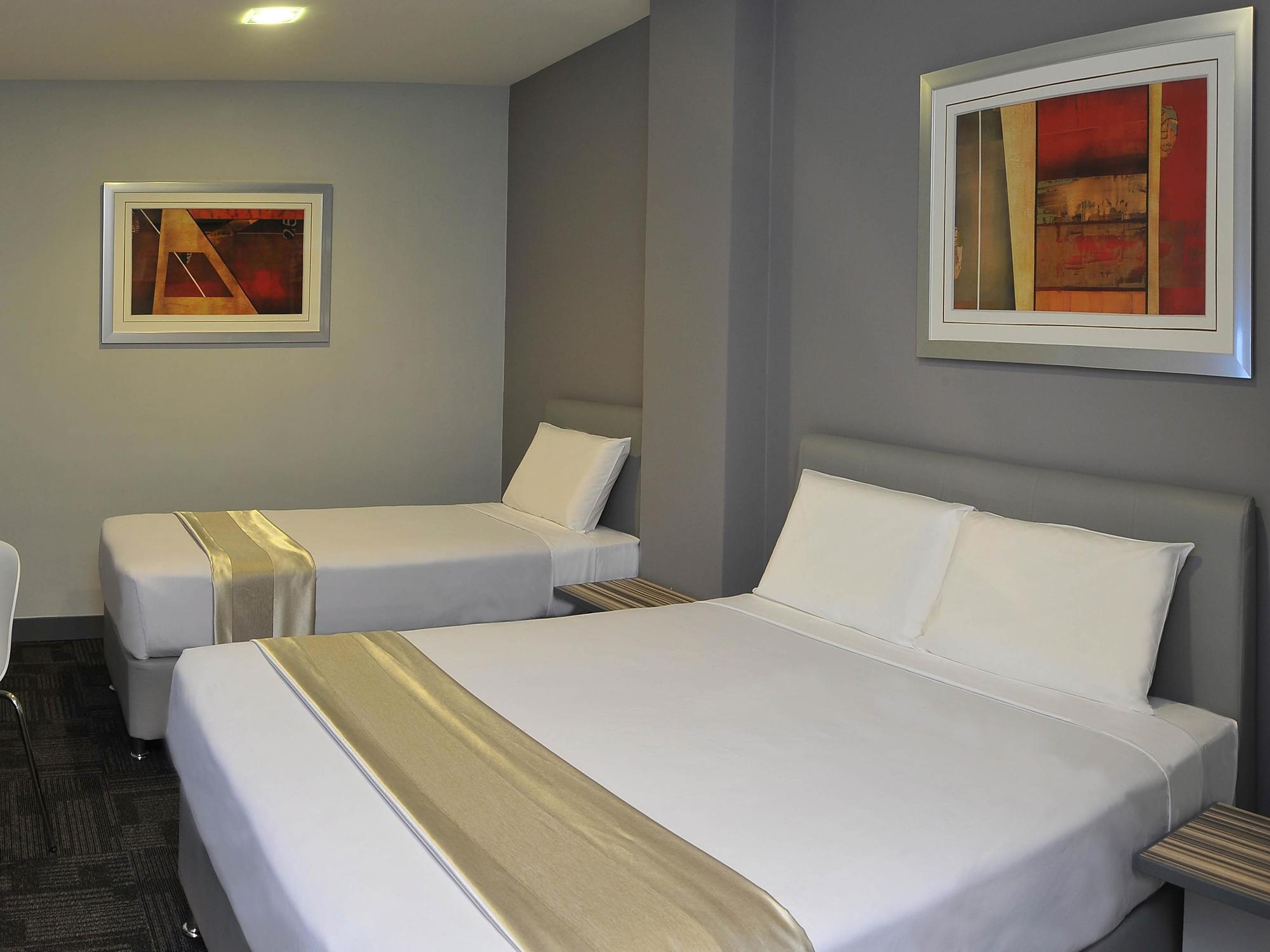 Swing & Pillows - Kl Sg Besi Formerly Known As U Pac Hotel Kuala Lumpur Esterno foto