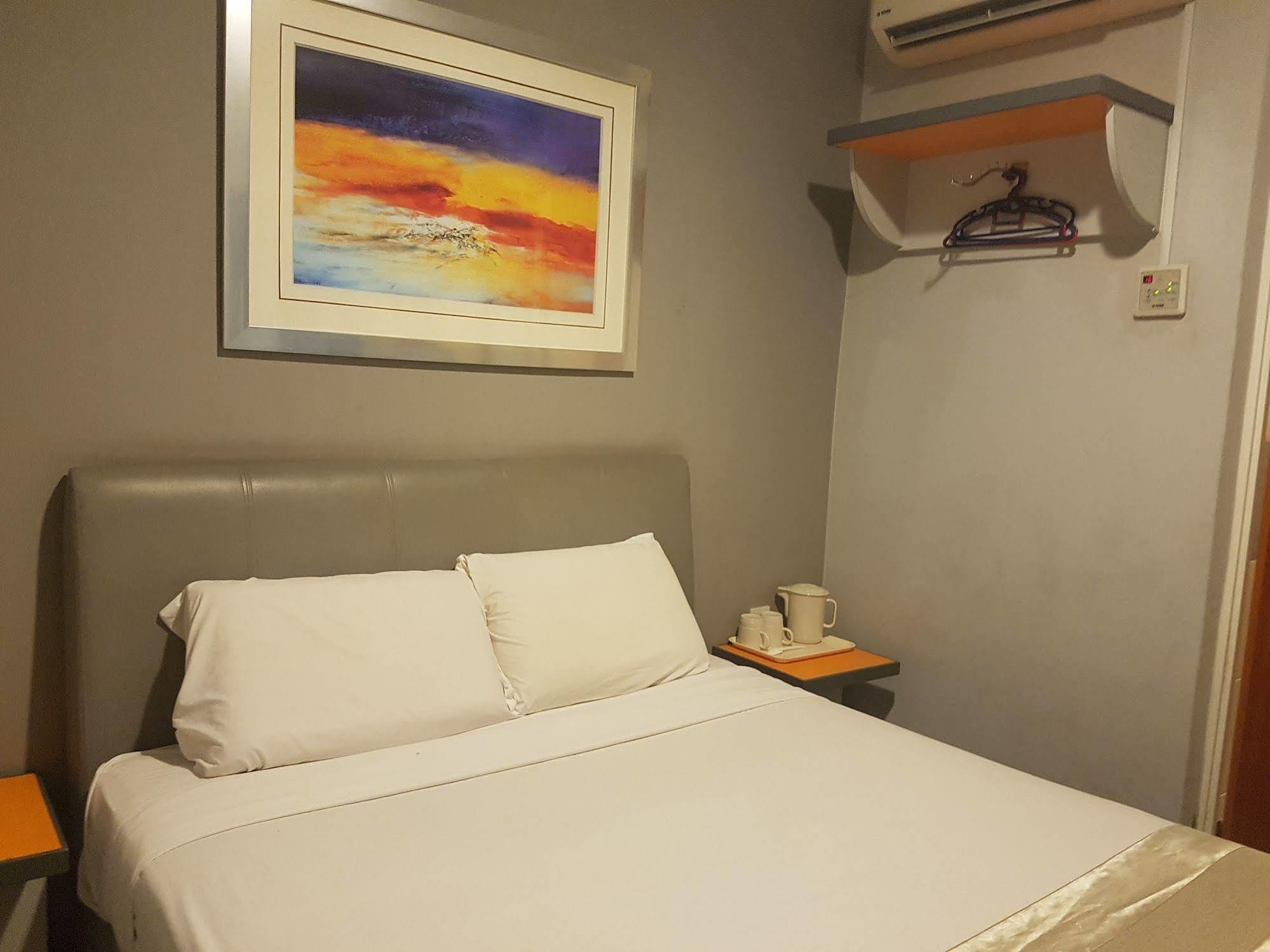 Swing & Pillows - Kl Sg Besi Formerly Known As U Pac Hotel Kuala Lumpur Esterno foto